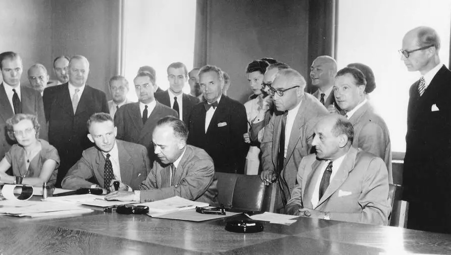Signing of 1951 Refugee Convention
